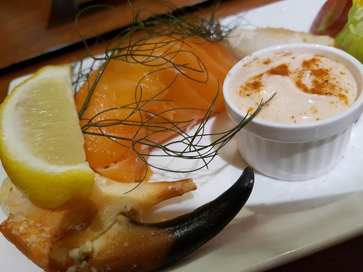 Murray Arms Hotel And Seafood Restaurant, Orkney Saint Margarets Hope ภายนอก รูปภาพ