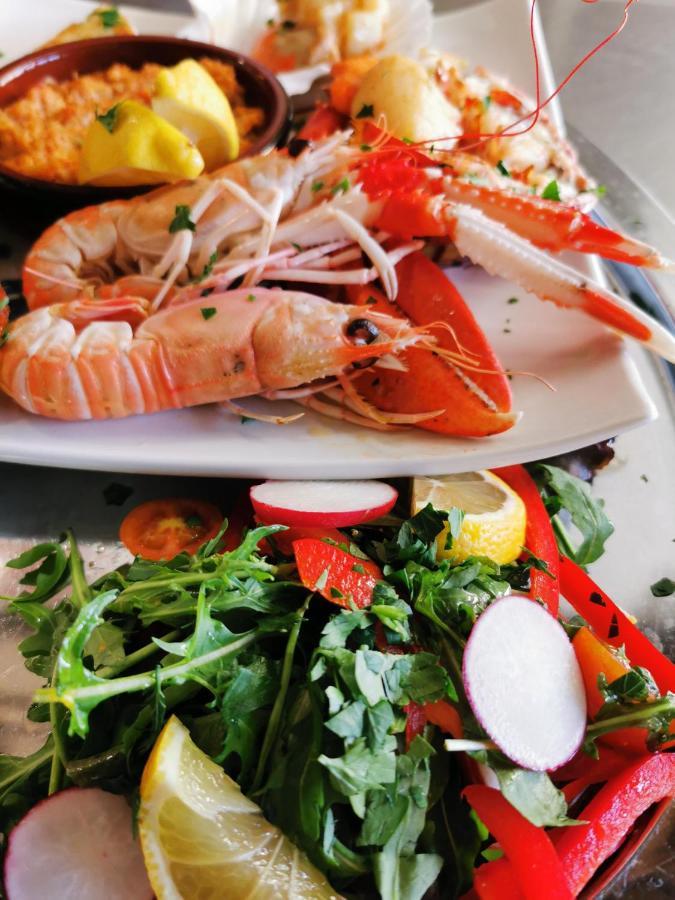 Murray Arms Hotel And Seafood Restaurant, Orkney Saint Margarets Hope ภายนอก รูปภาพ